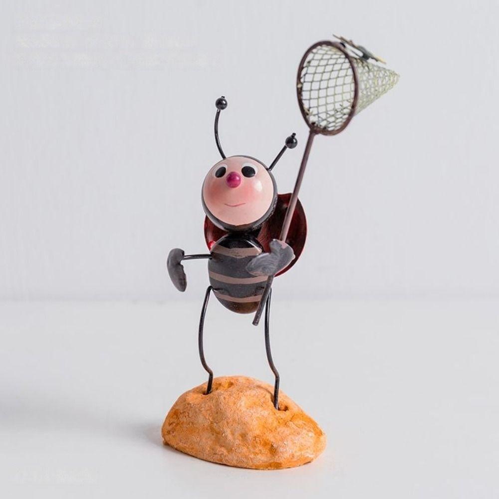 

Металлические садовые украшения для улицы, милые креативные маленькие куклы-жуки, божьи коровки, украшения для моделирования животных, статуэтки, настольные украшения