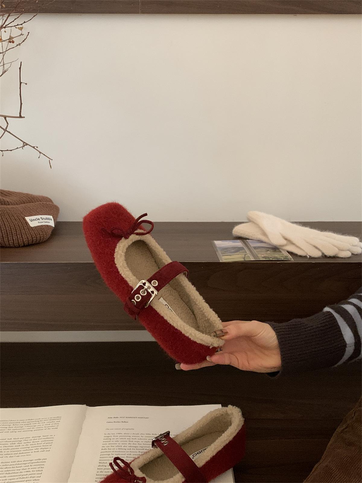 

French bow huge good-looking super fire fluffy winter shoes Mary Jane single shoes fluffy shoes women wear velvet 39 красный