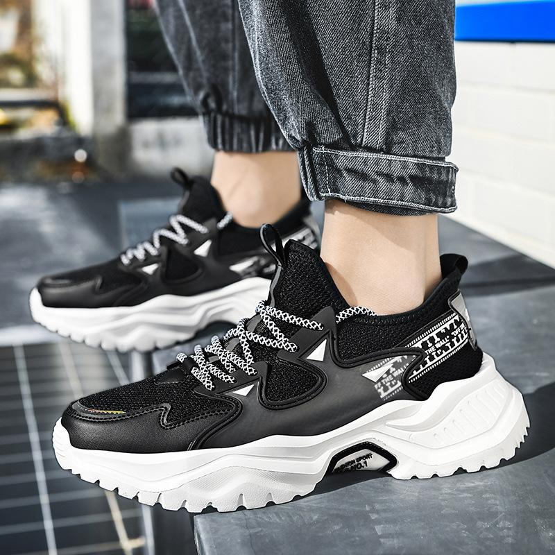 2021 breathable mesh lightweight soft sole sneakers