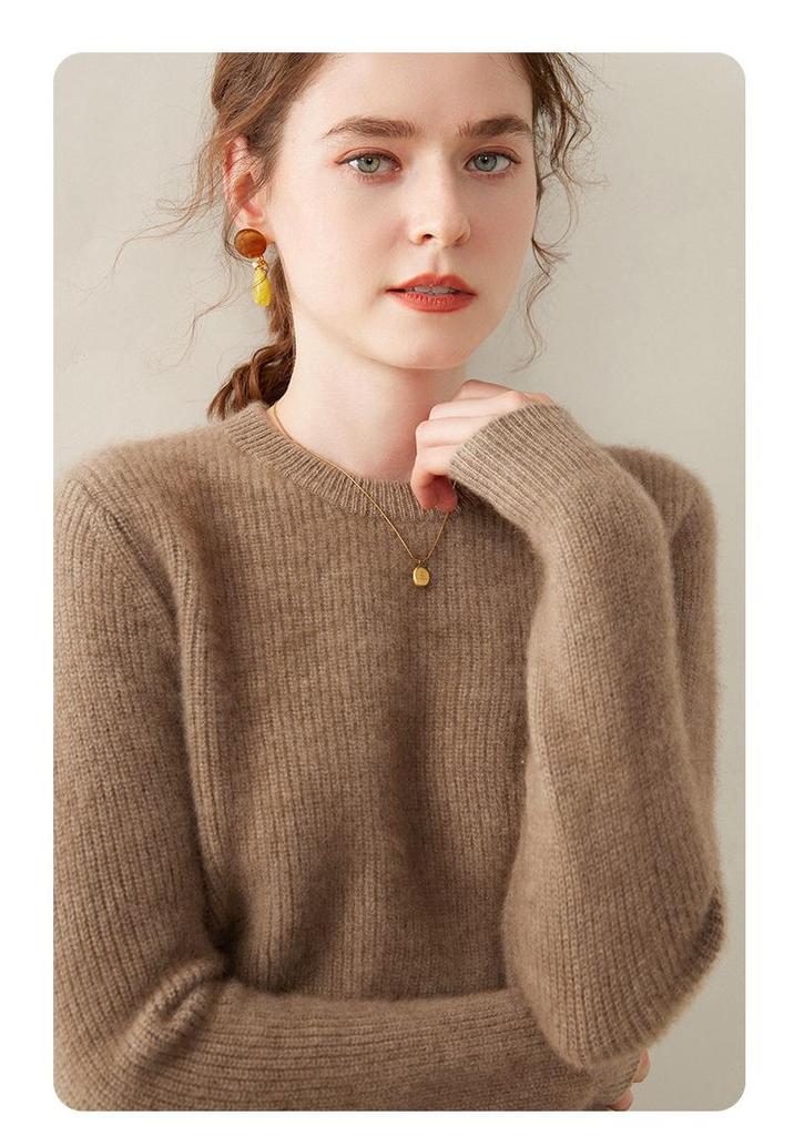 Women's Striped Cashmere Sweater - 2024 Autumn/Winter, Round Neck, Gentle Style, Loose Fit & Slimming, Short.