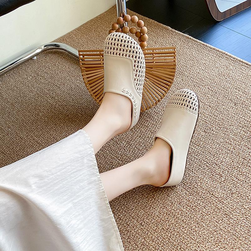 Summer breathable soft-soled outer wear Roman shoes fashionable casual weaving hollow hole to increase height fashionable cool slippers women