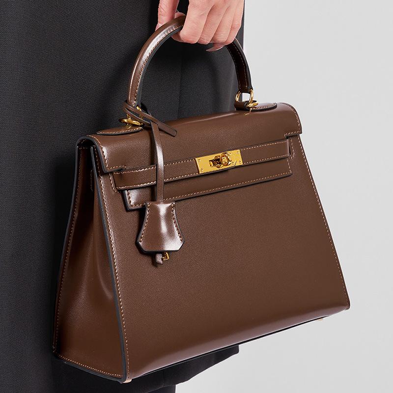 Box Glänzend Kelly Umhängetasche Damen Leder Große Kapazität Umhängetasche Streng, Vielseitig Pendler Tragbar Zweite Generation Kelly Tasche