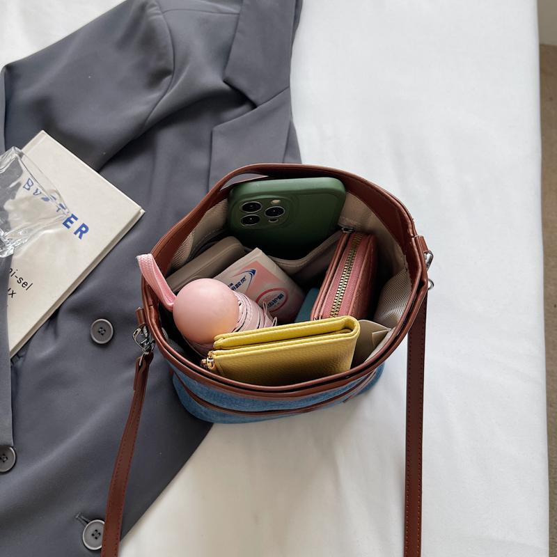 Denim Shoulder Bag Women Fashion Brown Leather Trim Crossbody Tote Bag Casual Everyday Small Handbag