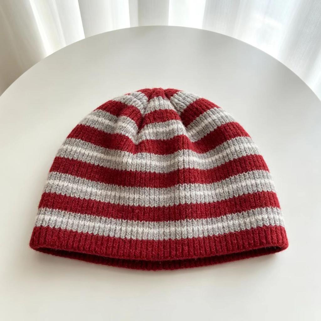 Wool blended striped wool hat women's autumn and winter warm contrasting colors soft knitted cold hat shows small face
