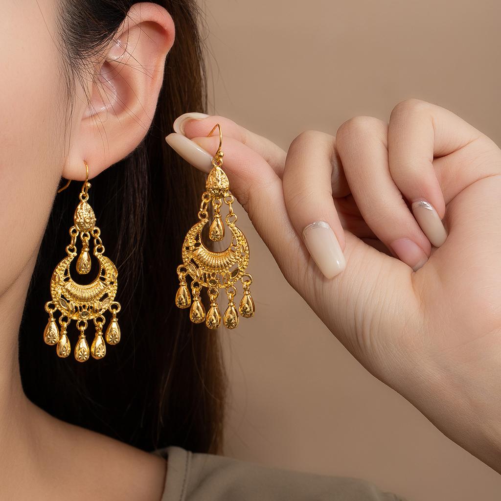 Retro Gilt Flower Fringed Earrings High-End Women'S Light Luxury Niche Exaggerated Temperament Earrings Ancient Hanfu Earrings