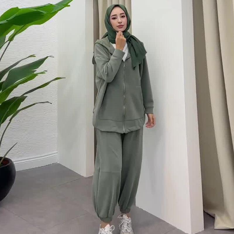2024 Autumn Women's Solid Color Hooded Sweatshirt and Casual Pants Two-Piece Set.