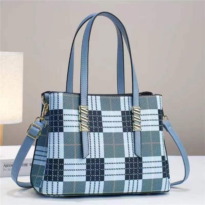

Stylish High-end Black Pu Leather Women s Tote Bag With Spacious Interior And Chain Accent StyleF