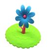 Niedliche Blumen schmücken den Deckel des Wassertrinkbechers aus Silikon