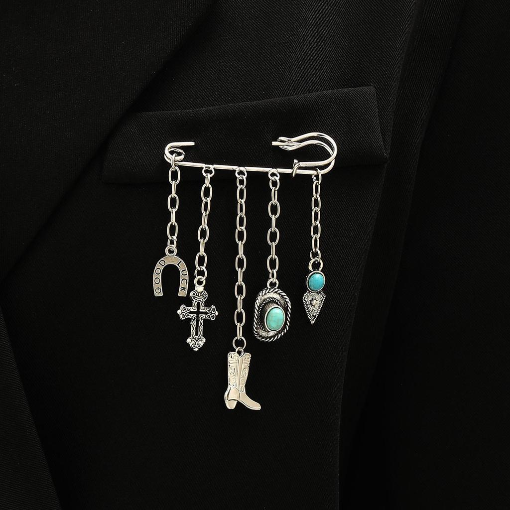 Minimalist Cross Jewelry Paperclip Chain Brooch—Unisex Punk Hip Hop Heart Pin with Tassel for Suits