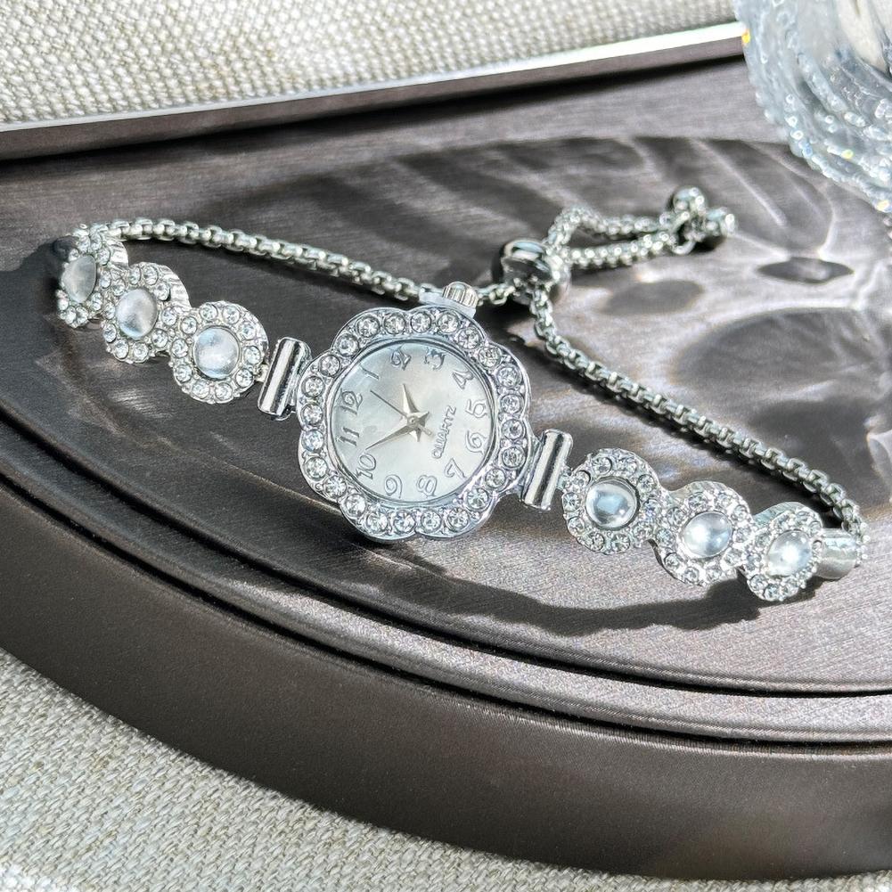 Flower Women Watch Fashion Rhinestone Flower Bracelet Ladies Quartz Wristwatch Student Pull-Out Bracelet Watch