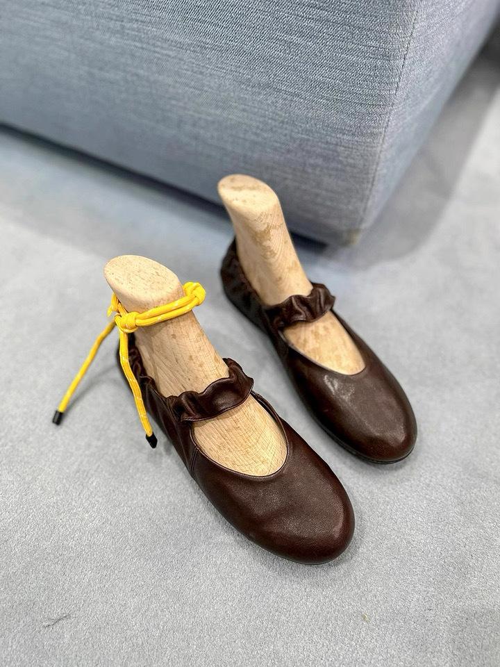 

Версия из коровьей кожи~ Ретро круглый носок, мелкий вырез, плиссированное слово, одинарные туфли Мэри Джейн, женские весенне-осенние балетки 40 коричневый