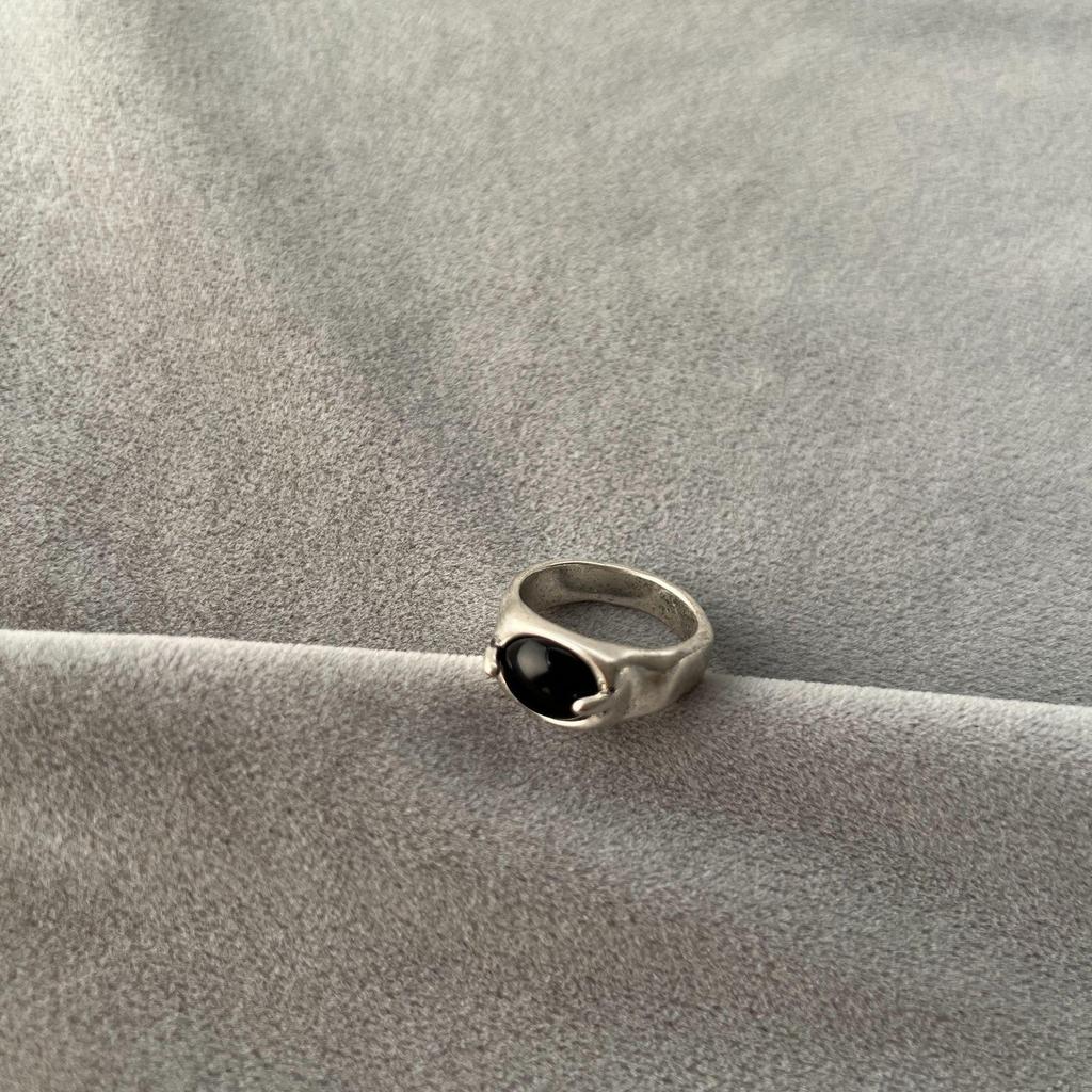 MA* Retro Geschwärztes Silber Rot & Schwarzer Achat Ring-Paar