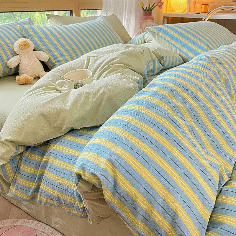 Minimalist 2025 Style Pure Cotton Bedding Set: Includes Duvet Cover, Fitted Sheet, and Pillowcases for Winter.