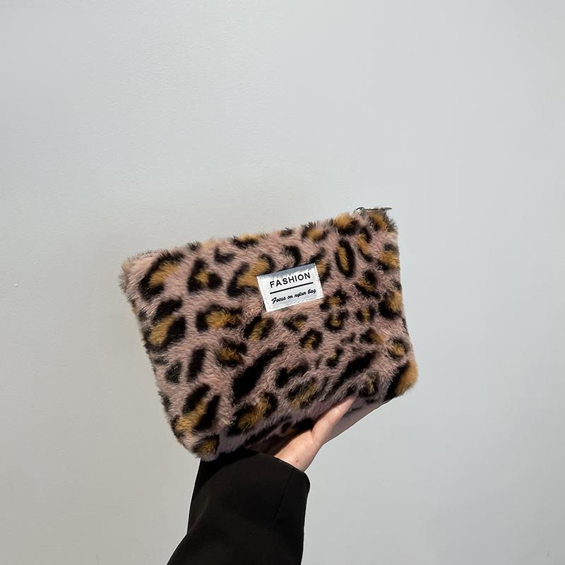 Leopard print plush Makeup Bag Large capacity portable travel toiletry bag Cosmetics Clutch Bag Premium storage bag
