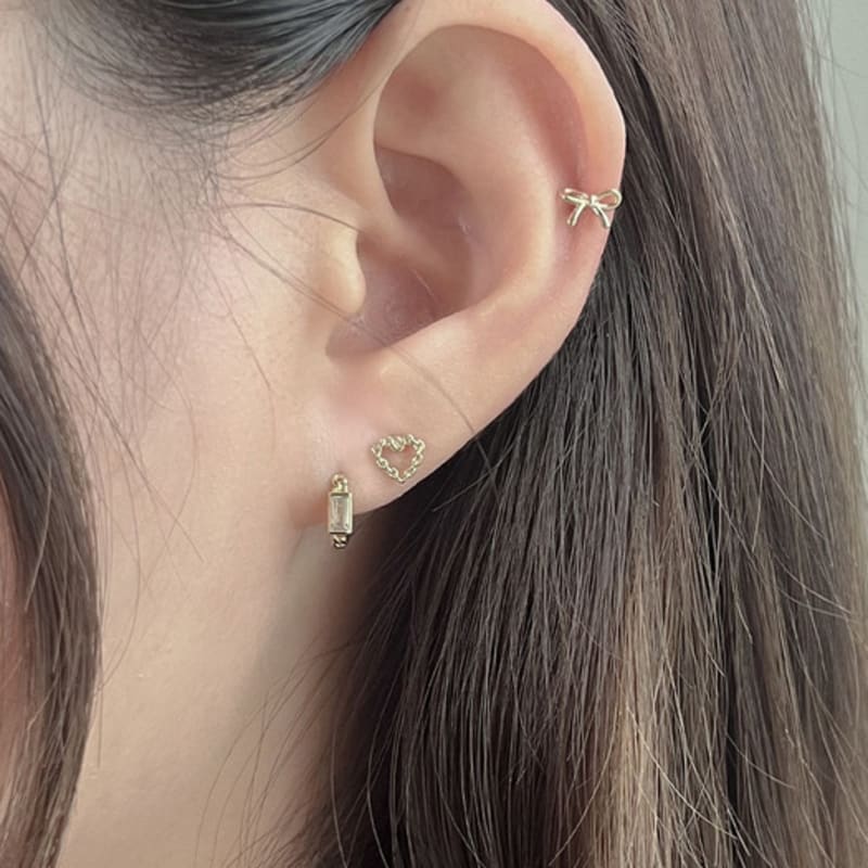 Youngglow 14k Chain Heart Piercing