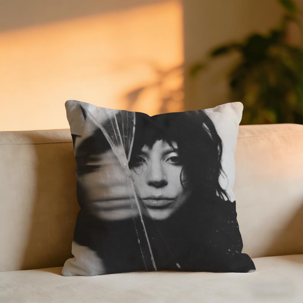 

Lady Gaga Cushion Cover Cozy Velvet Throw PillowSoft Warm Cushion For Sofa Bed 30x30 cm