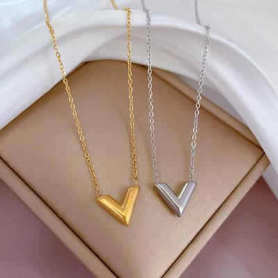 Small V Temperament Furnace Real Gold Necklace Women'S Lucky Collarbone Chain With Jewelry