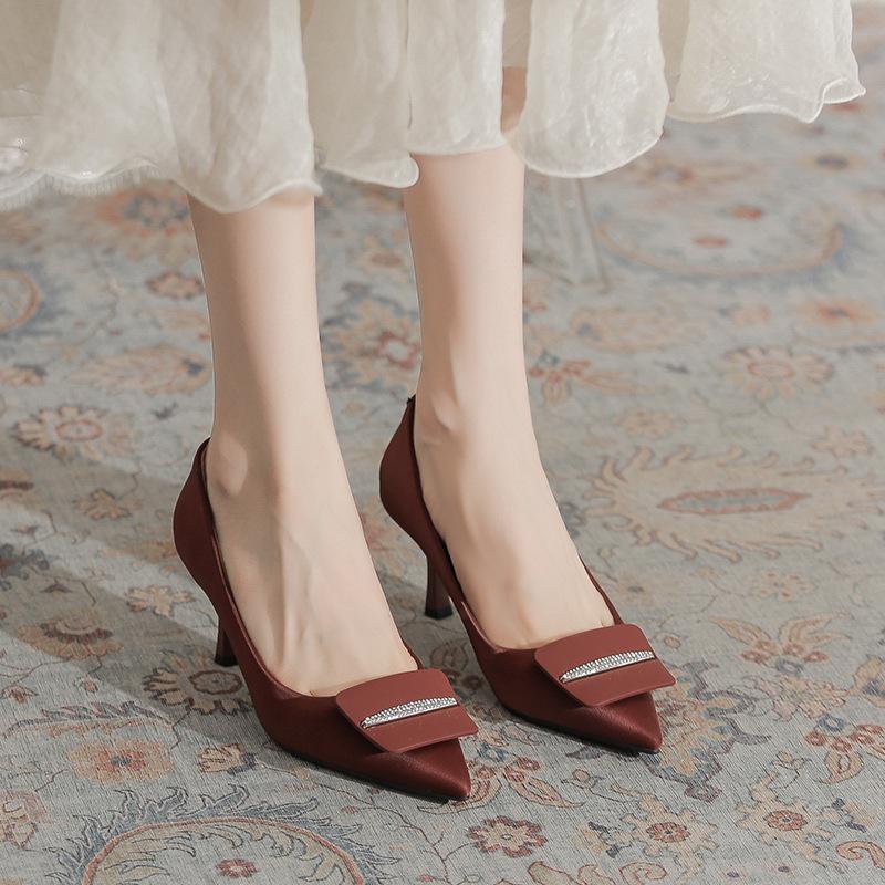 French high heels women's stiletto 2025 spring new burgundy satin light mouth professional commuter fashion single shoes women