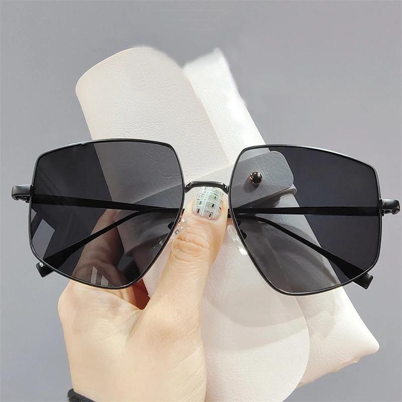 

Oversized Gradient Polygon Sunglasses Women New Fashion Brand Irregular Alloy Sun Glasses For Female Vintage Color Lens Shades picture color черный серый