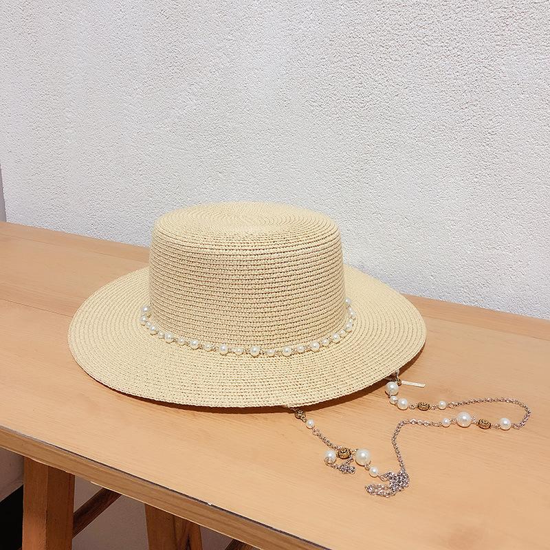 Neue Damen Sommerhüte Stroh-Sonnenhut Panama Elegante Stroh-Fedora-Hüte Damen Mädchen Outdoor-Urlaub mit Perlenkette Sonnenschutz Strandhut