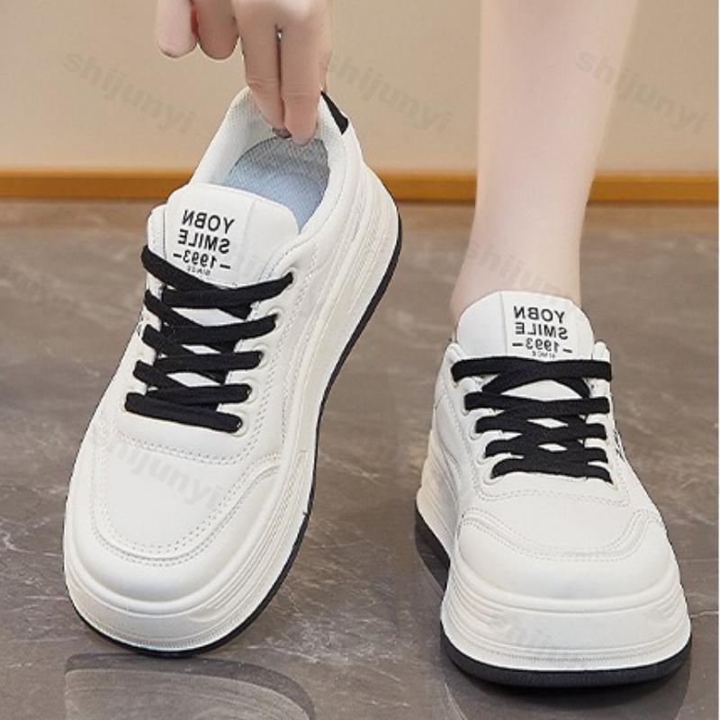 Fashion Women's White Shoes 2026 Spring Autumn New Outdoor Non Slip Platform Sneakers Height Increase Lace Up Casual Board Shoes