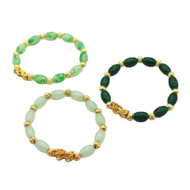 Ladies' Oval Agate Bracelet, Imitation Jadeite Jade Bracelet, Pixiu Gold Bead Wealth Jewelry