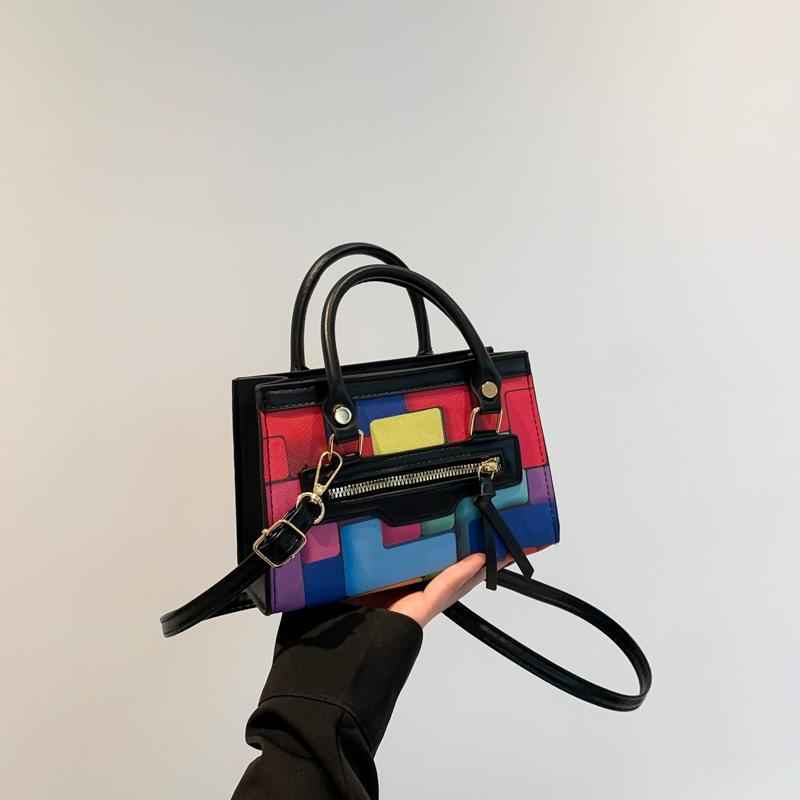 2025 Spring and Summer New Internet Celebrity Personality Fashion Contrasting Handbag Foreign Style Versatile Ins Shoulder Messenger Small Square Bag