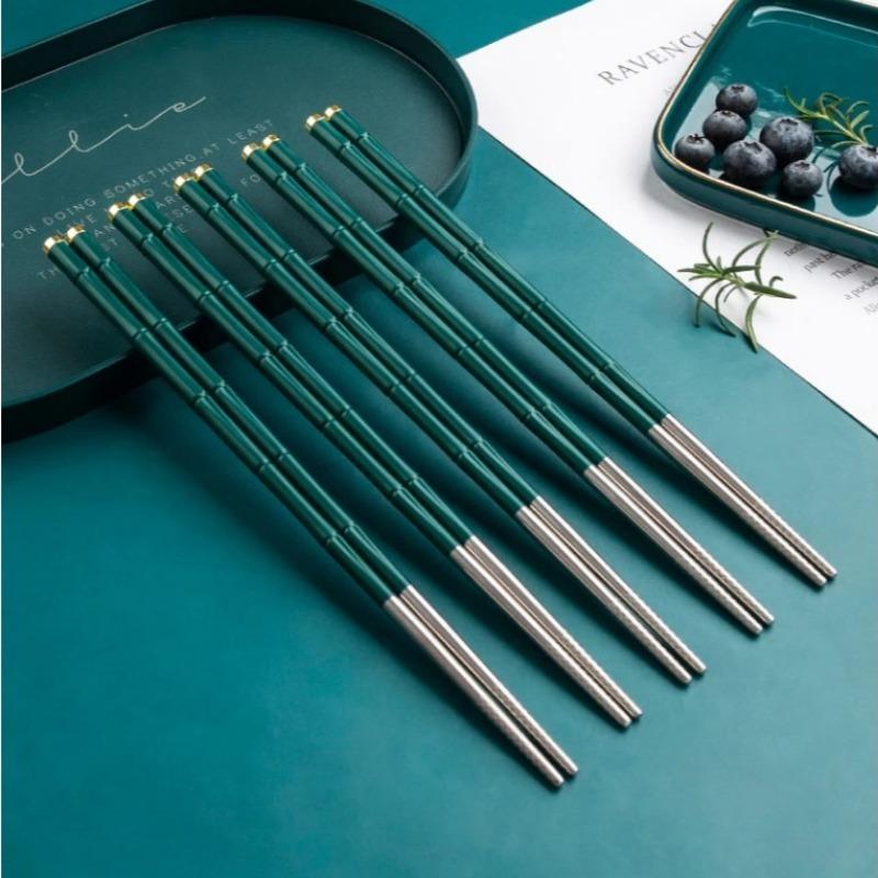 Spisepinner, sklisikre spisepinner Gjenbrukbar mat Sushi-pinner Kjøkkenverktøy for kinesisk mat Unik design Bambusdesign i kinesisk stil