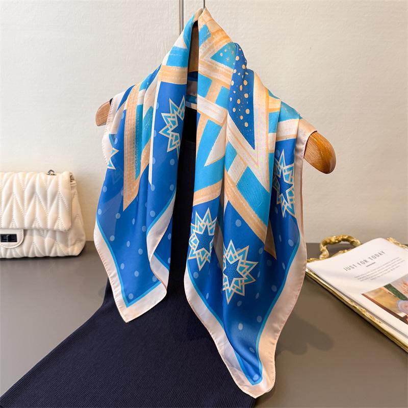Popular Shawl Europe America Fashion Bandannas Women New Print Sunscreen Kerchief Hijab Four Seasons Luxury Square Silk Scarves