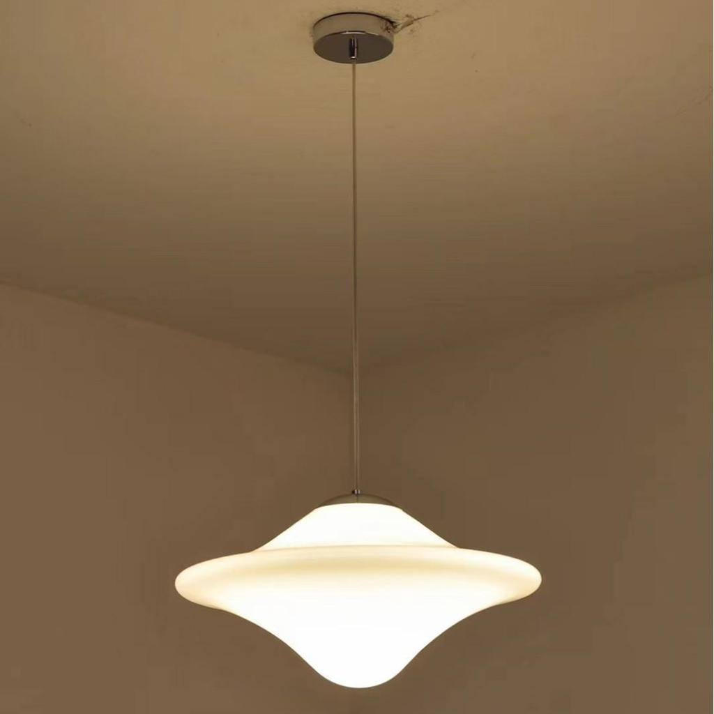 Nordic Minimalist UFO Pendant Light for Restaurants, Cafes, Bars, and Dining Tables