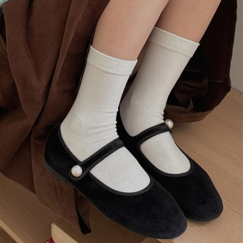 Retro Red Socks Women Casual Fashion Solid Color Black White Gray Long Socks Autumn and Winter Knitted Cotton Middle Tube Socks