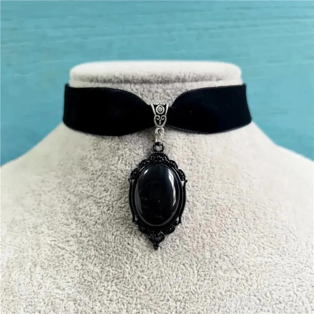 Gothic Witch Pagan Blood Red Pendant Chocker Necklace Women Vintage Black Velvet Necklace Jewellery Accessories