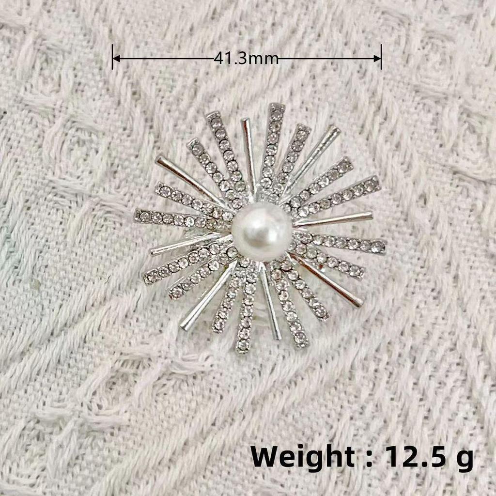 European & American Rhinestone Retro Gypsophila Eight-Pointed Star Brooch for Sweaters & Scarves