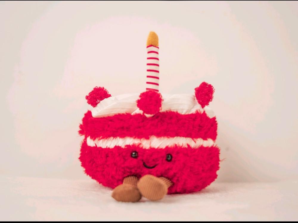 Kawaii Cartoon Cake Plush Doll High Quality Soft Stuffed Fruit Strawberry Wedding Cake Simulation Food Plush Toy Home Decor