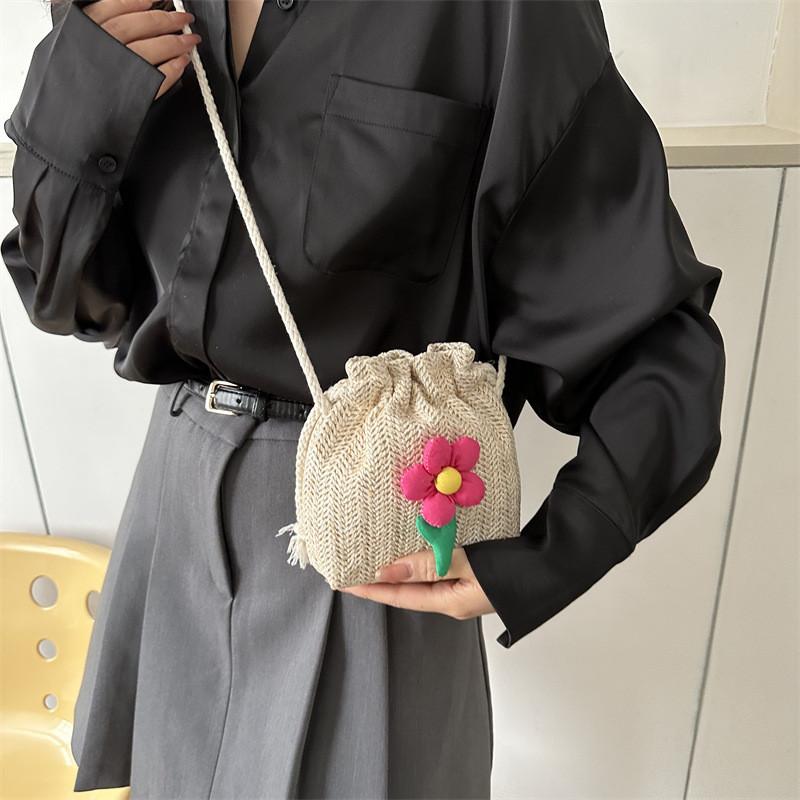 Chic Urban Style Woven Bucket Bag 2023 Trendy Casual Shoulder Bag For Women
