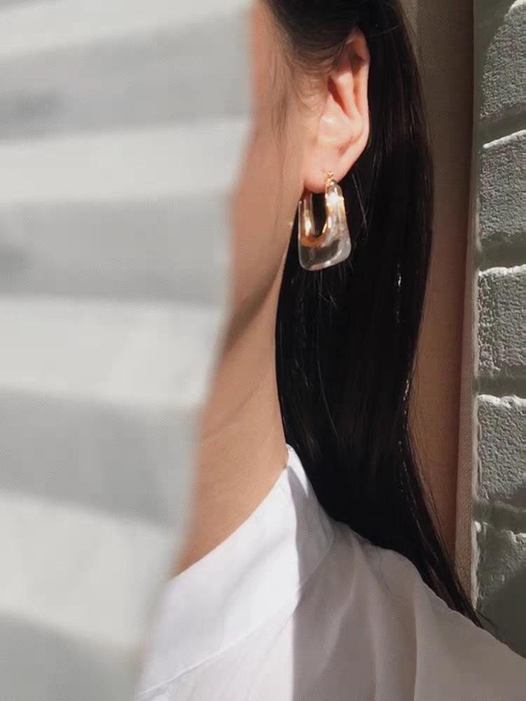 Women's Luxury Textured Metal Hoop Earrings - Versatile Niche Design