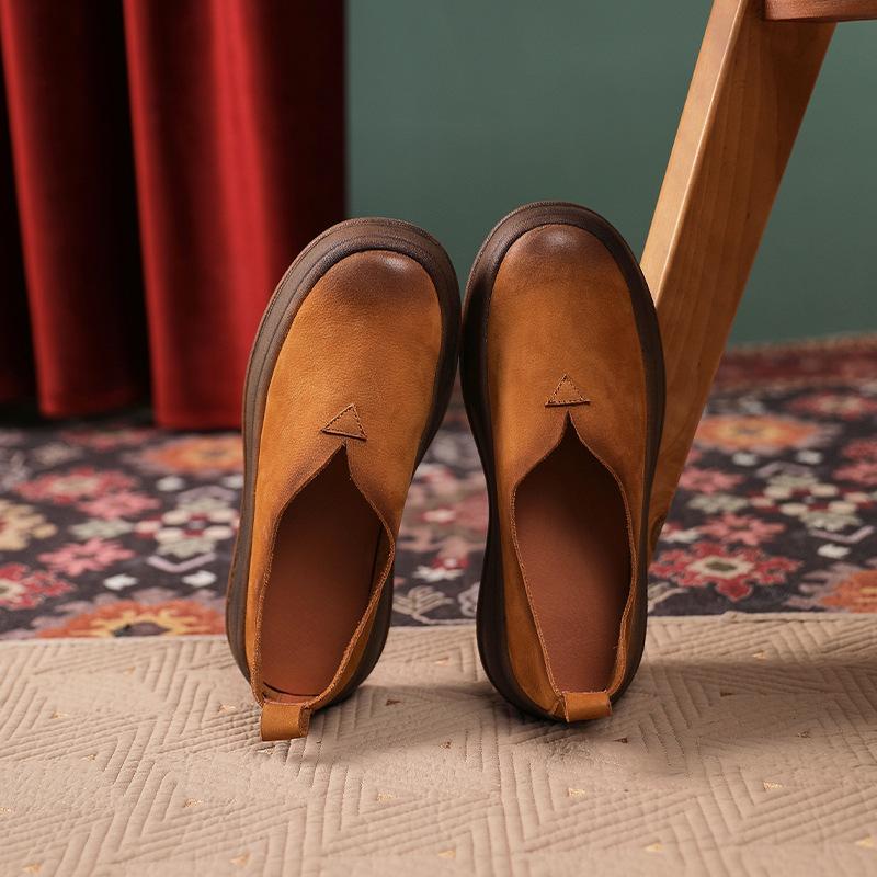 

Women s shoes retro literary round head single shoes women s leather thick-soled one-pedal casual shoes 35 коричневий