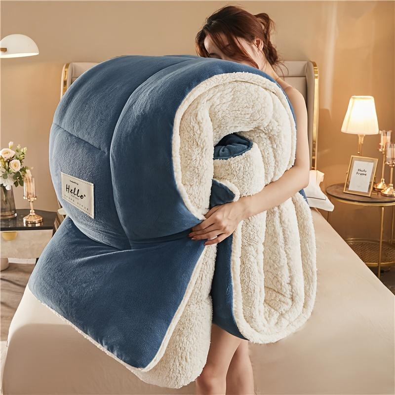 New 1pc High Quality Three-layer Warm Comforter Autumn And Winter Thickened Quilt Warm Quilt Core Heats Up Instantly