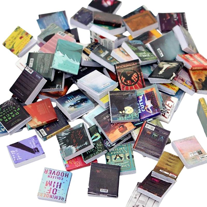 100Pcs Random Miniatures Dollhouse Classical Mini Flip Books Notebook Furniture Decoration Doll Doll Toy Supplies