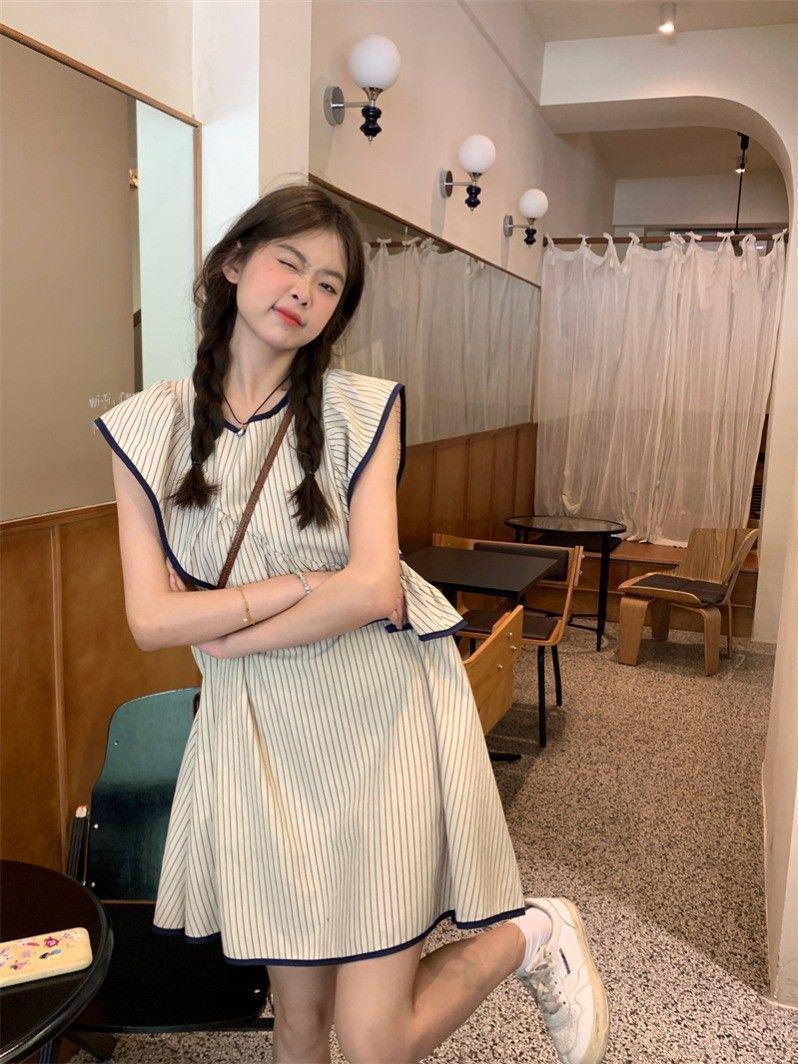 Women s French Striped Puff Sleeve Summer Dress: Irregular Ruffle, Petite Loose Doll Style, Trendy Design S