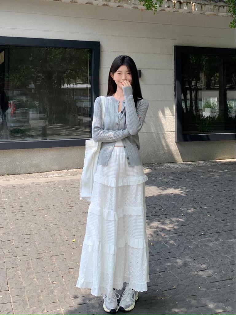 Damski Kardigan Dzianinowy z Retro Haftem - Modna Krótka Kurtka Twist na Wczesną Jesień 2023