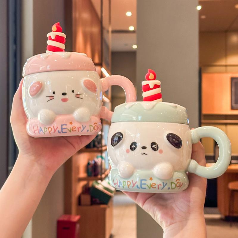 Send girls graduation souvenir high-value creative cake ceramic mug with lid gift souvenir