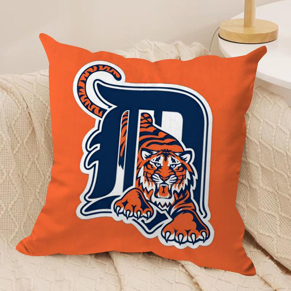 DDetroit TTigersS Cushion Cover Soft Plush Throw Pillow Cover DoubleSided Decorative Cushion Case Sofa Bedroom Home Decor