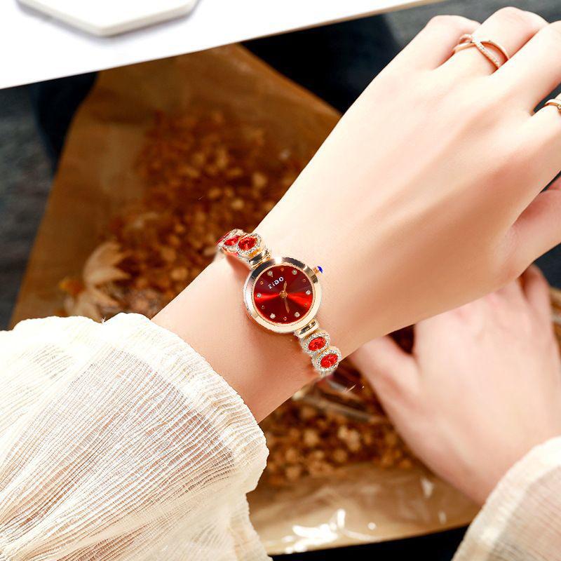 UTHAI  Women's Watch Light Luxury High Appearance Waterproof Ladies Wristwatches Female Fashion Bracelet Quartz Watches