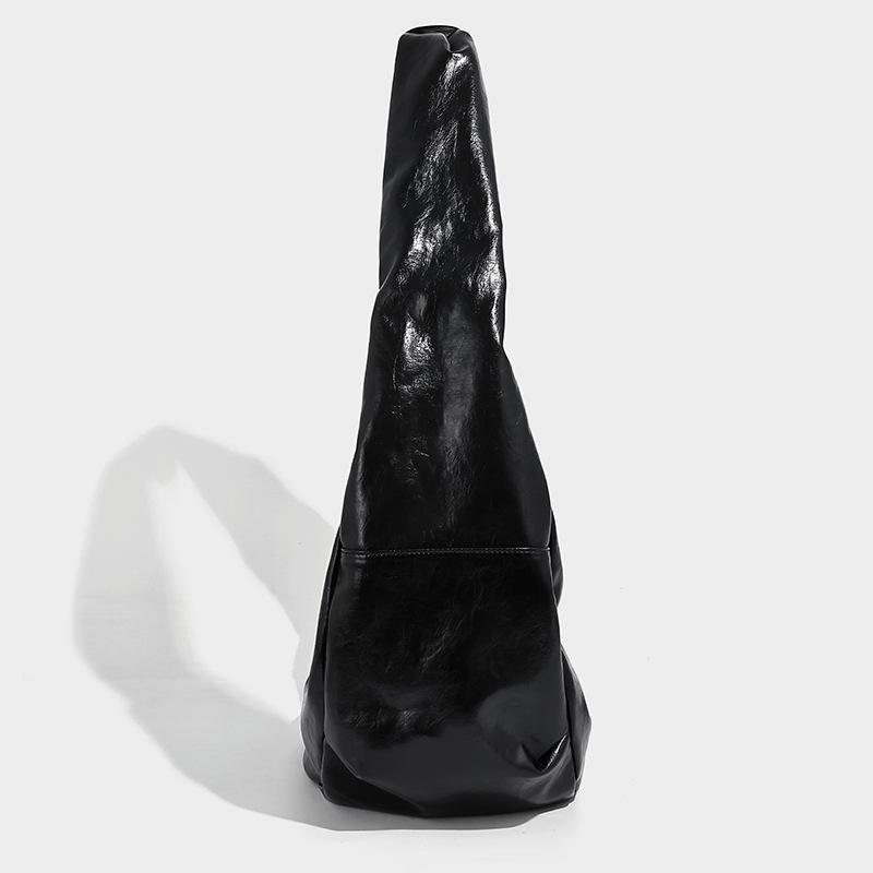 Korean Style Niche Oil Wax Leather Fashion Dumpling Bag 2025 New Retro Shoulder Bag Crossbody Soft Leather Large Capacity Bag