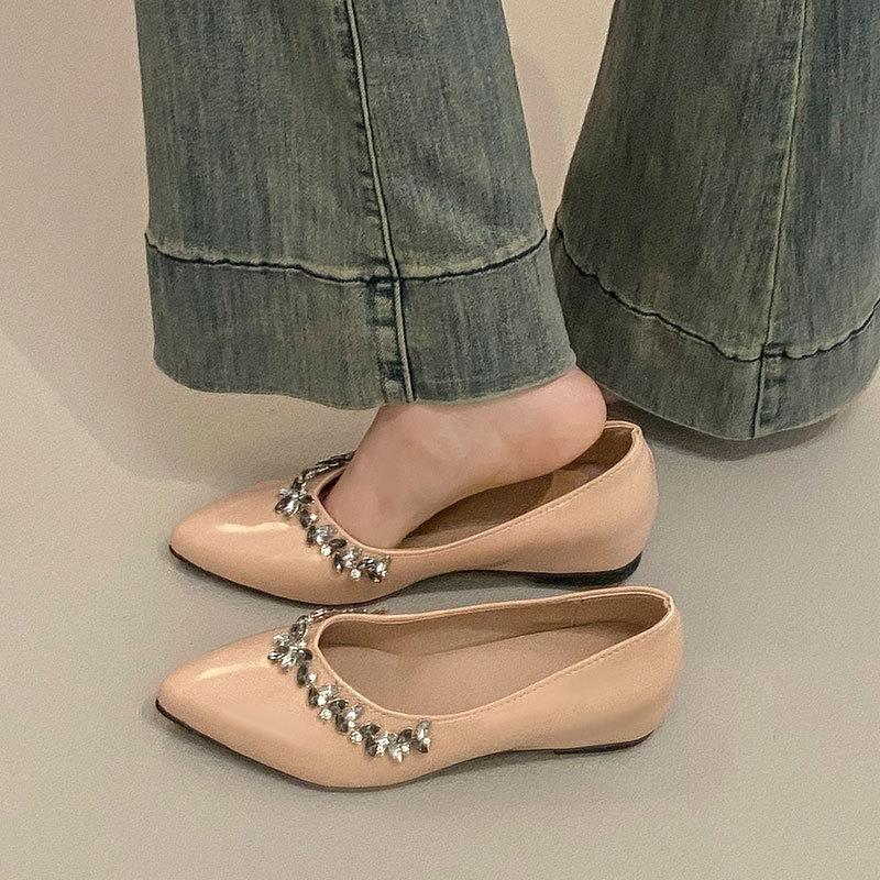 French Stunning Beauty Not Tired Feet Single Shoes Women's 2025 Super Fire New Temperament Pointed Flat Bottom Laden Shoes Black Light Mouth Shoes