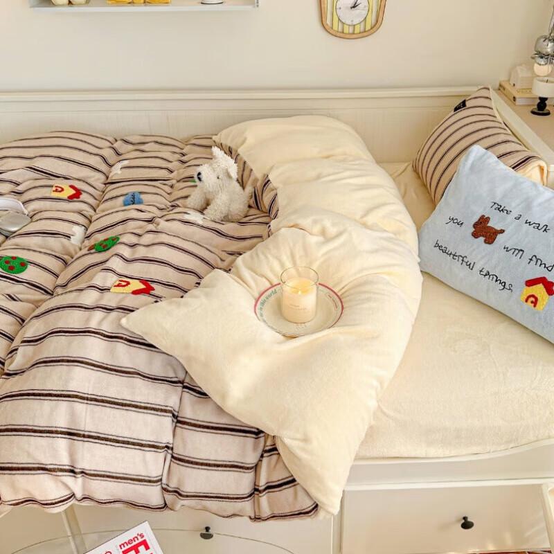 Lilang Happy Party Winter Warm 4-Piece Bedding Set