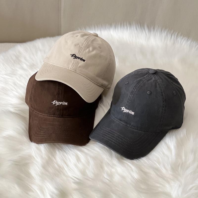 Autumn and winter fashion simple letter embroidery baseball cap for men and women couples shopping versatile cap small visor