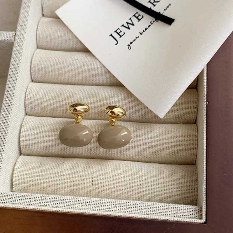 New Vintage Heart Drop Earrings Baroque Pearl Earrings Gold Color Round Earclip Women Temperament Elegant Jewelry Party Gifts