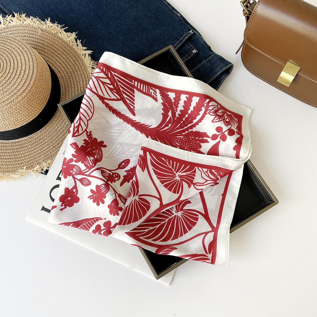 Fresh And Sweet Flower Silk Scarf Square Scarf Women'S Literary And Decorative Headscarf Square Scarf High-End Silk Scarf Thin